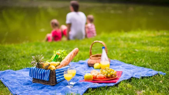 Jak si udělat správný piknik pod širým nebem?