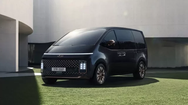 Korejci startují prodej futuristické dodávky