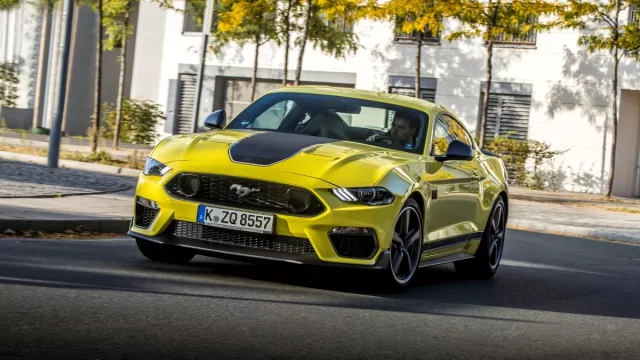 Nejprodávanější sportovní auto světa opět dokazuje, že řidiči nechtějí hybridy ani downsizing