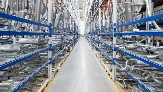 Vyplatí se náhradní díly z „druhé ruky“? Pozor, třeba v případě nehody nemusí pojišťovna plnit škodu