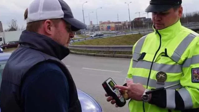 Kvalitní profesionální alkoholtester