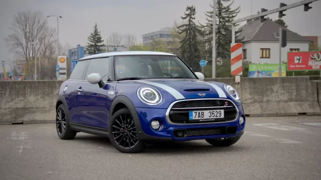 Test Mini Cooper S: Angličák z videohry