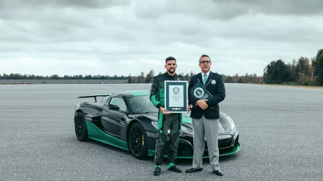 Chorvatský elektromobil překonal bizarní rekord. Dokázal couvat rychlostí 275 km/h