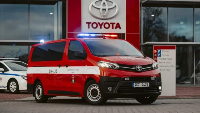 Toyota nabízí přestavby svých užitkových vozů na klíč