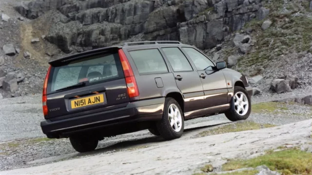 Vybíráme levná auta různých typů, když potřebujete hromadu prostoru