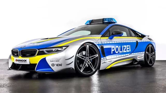 Německá policie se opičí po české! Do služby povolala BMW i8 s tuningem od AC Schnitzer