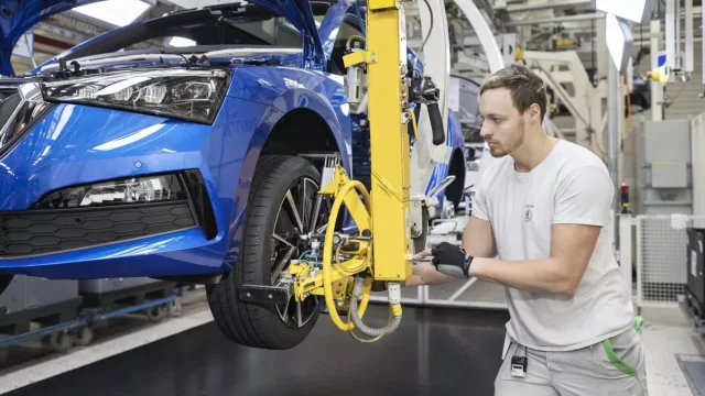 Největší česká automobilka ušetřila minulý rok 209 milionů korun. Díky šikovným nápadům zaměstnanců