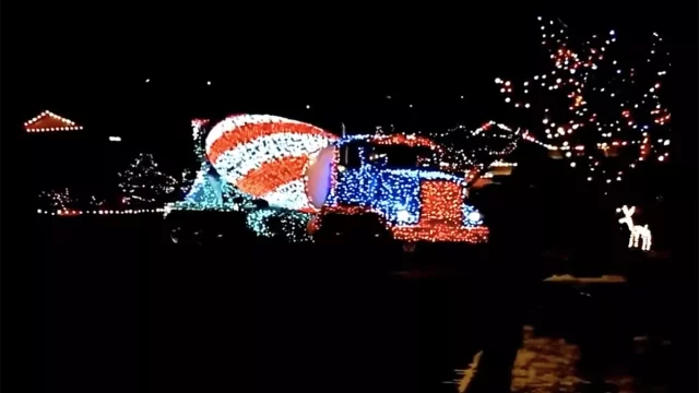 Silvestrovské radovánky v ulítlém autě nejsou v pořádku, ne pokud nejste Santa Claus