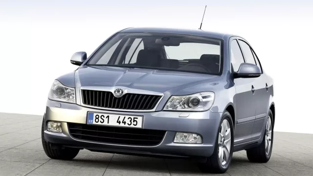 Škodovka prostě neumí facelifty. Pět aut, která vypadají po modernizaci podivně