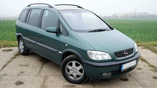 Opel Zafira (1999–2005): Levné řešení pro sedm cestujících