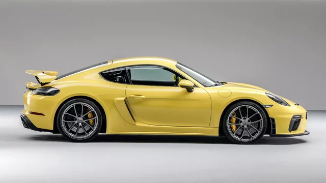 Porsche pracuje na ostrém Caymanu GT4 RS s 500 koňmi, ale představí ho až za dlouho