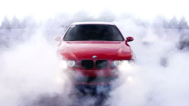 Jak a kdy používat mlhová světla? Většina řidičů to dělá špatně a oslňuje ostatní