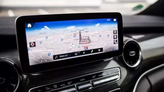 Mercedes vybaví systémem MBUX další auto. Poklábosit můžete nově s třídou V