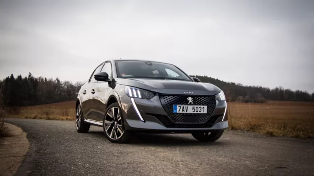 Peugeot 208 1.2 PureTech 130: Co se nám po čtvrt roce (ne)líbí