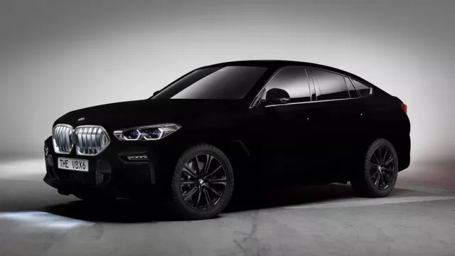 Máte rádi černá auta? Tohle je tím nejčernějším autem všech dob