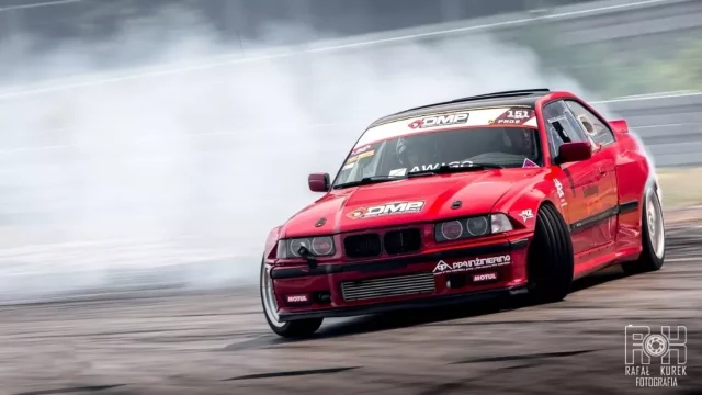 Rozhovor: Dominik Kouba koupil první auto bez papírů a vědomí rodičů. Teď patří mezi drifterskou elitu