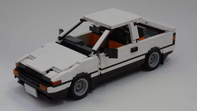 Toyota AE86 alias Hachi-Roku potřebuje pomoc. Podpořte její znovuzrození z Lega
