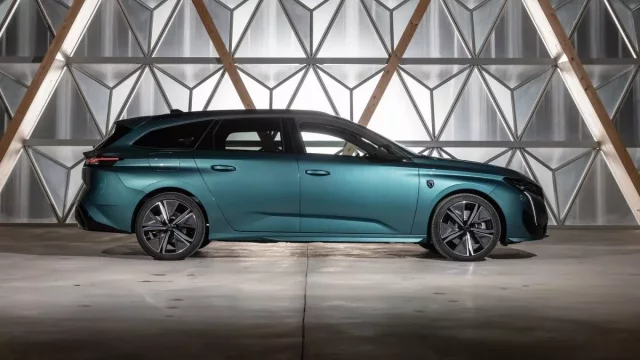 Peugeot 308 skrývá spoustu tajemství. Věděli jste o těchto deseti perličkách?