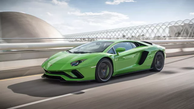 Lamborghini má potíže. Audi nechce motor V12 pro nástupce Aventadoru