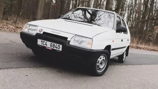 Test Škoda Favorit 136 L: Padesát odstínů hnědé