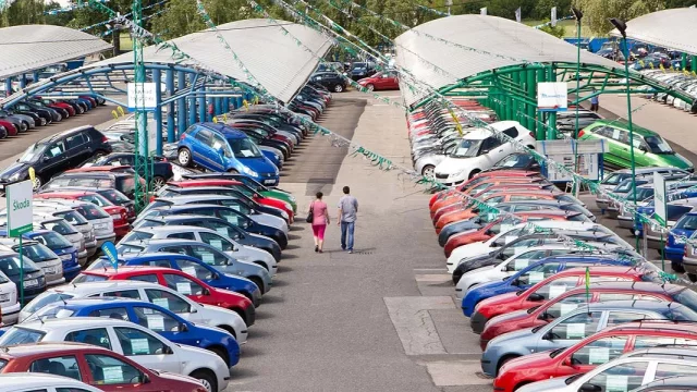 Ojetiny jdou na dračku. Sezóna nákupů ojetých vozů právě vrcholí