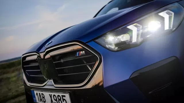 BMW X2 M35i xDrive je hot-hatch na chůdách pro novou generaci řidičů