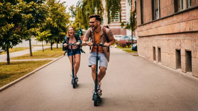 Povinné ručení pro elektrické koloběžky začne platit za dva roky