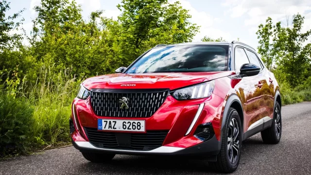 Test Peugeot 2008 GT Line 1.5 BlueHDi: Nejprodávanější lvíče se vrací