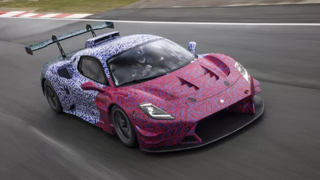 Maserati je zpět v závodní formě. Své první kilometry najelo nové GT2 na okruhu Varano de' Melegari