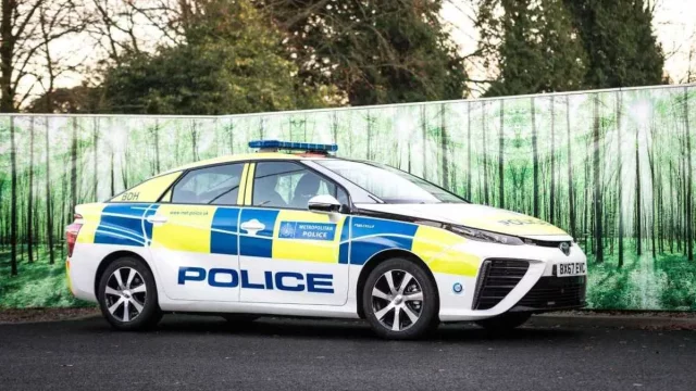 Toyota Mirai bude nově sloužit londýnské policii