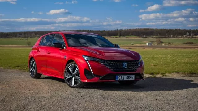 Test Peugeotu 308 1.2 PureTech 130: Podlomí vám kolena!