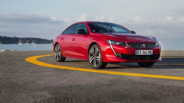 Peugeot 508 oficiálně přichází na český trh. Na co se můžete těšit?