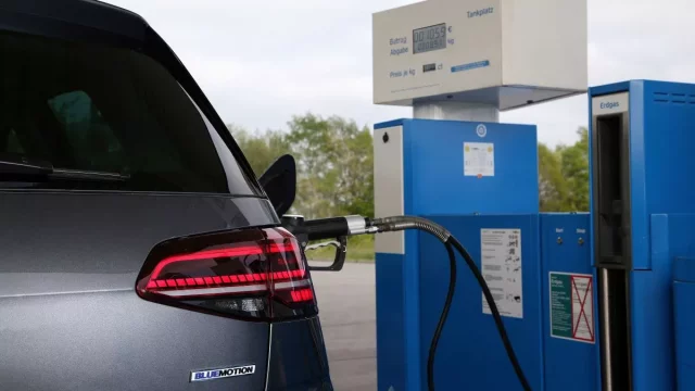 Palivo tradiční jako benzin, ale obnovitelné jako elektřina?