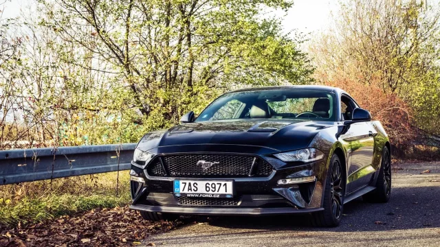Test Ford Mustang GT 5.0: Filmová superstar