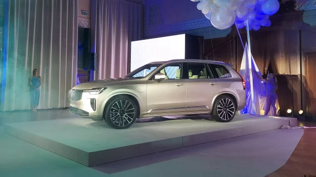 Oblíbené Volvo XC90 prošlo modernizací a hned zlevnilo. Má i prodlouženou záruku