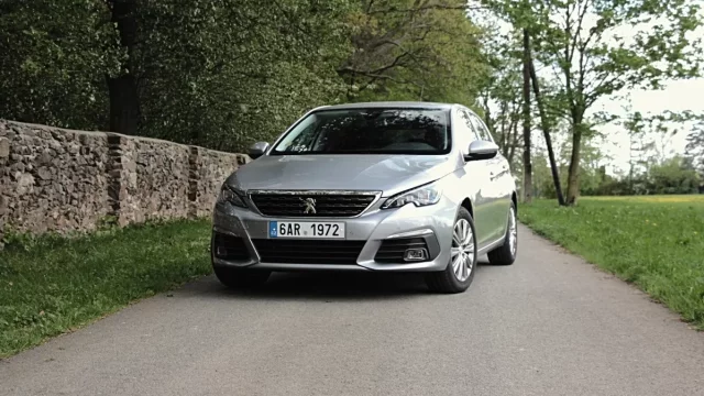 Peugeot 308 1.5 BlueHDI: Frantík jako poleno