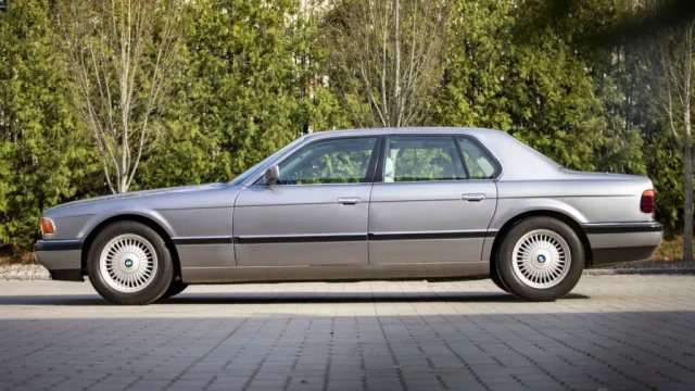 BMW odhaluje další evoluci projektu Goldfisch. Vlajková limuzína měla mít motor V16