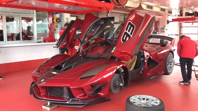 Ferrari FXX-K Evo: Jak vypadá převzetí superauta za 115 milionů korun?