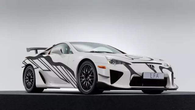 Lexus LFA do starého železa ještě nepatří. Unikátní Art Car oslaví 24 hodin ve Spa