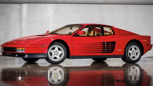 Měření výkonu starého Ferrari Testarossa. O kolik koní přišlo po 32 letech?