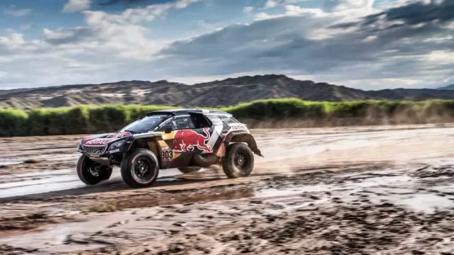 Peugeot 3008DKR Maxi v čele celkového pořadí Dakaru, do cíle zbývají dva dny