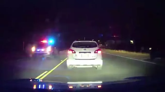 Další nehoda Tesly Modelu S. Opět je na vině řidič, který se hloupě vymlouvá