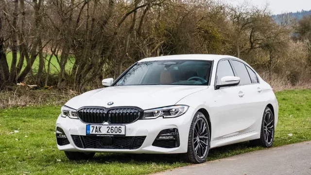 BMW 320d xDrive: Vpředu party, vzadu byznys (první jízdní dojmy)