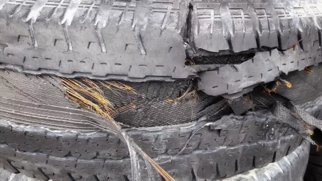 Pneumatiky nedojíždějte dohola. Víte, kdy je vyměnit?