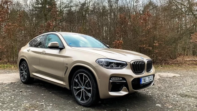 Test BMW X4 M40i: Holkám se líbí