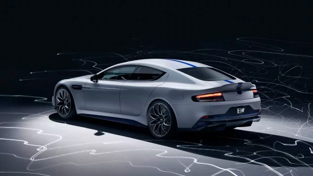 Aston Martin zrušil plánovanou výrobu elektrického Rapide E