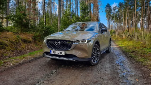 Test Mazda CX-5 2.5 Skyactiv G194 pohledem ženy: Lehce vyladěná nadčasovost