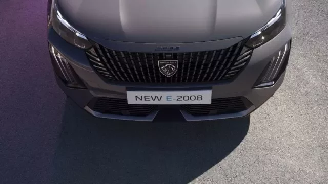 Peugeot 2008 je po modernizaci dospělejší a hlavně levnější. Jízdními vlastnostmi překvapí