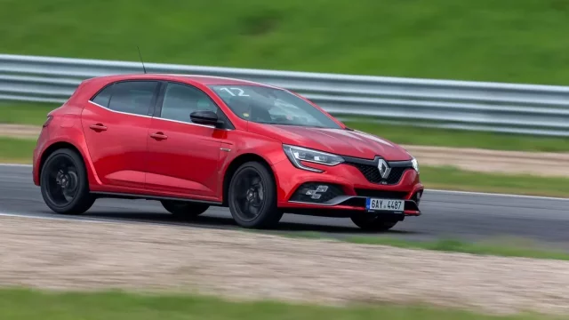Renault Mégane R.S. na závodním okruhu v Mostě (první jízdní dojmy)