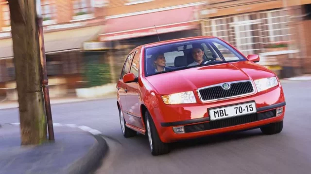 Kdo před nouzovým stavem prodal auto, prodělal. Výkupní ceny v bazarech jsou až o 25 % vyšší